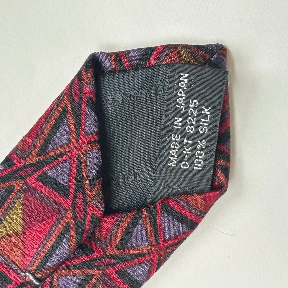 Jhane Barnes Original Fabric Silk Necktie Red Geometric Made in Japan 4x58